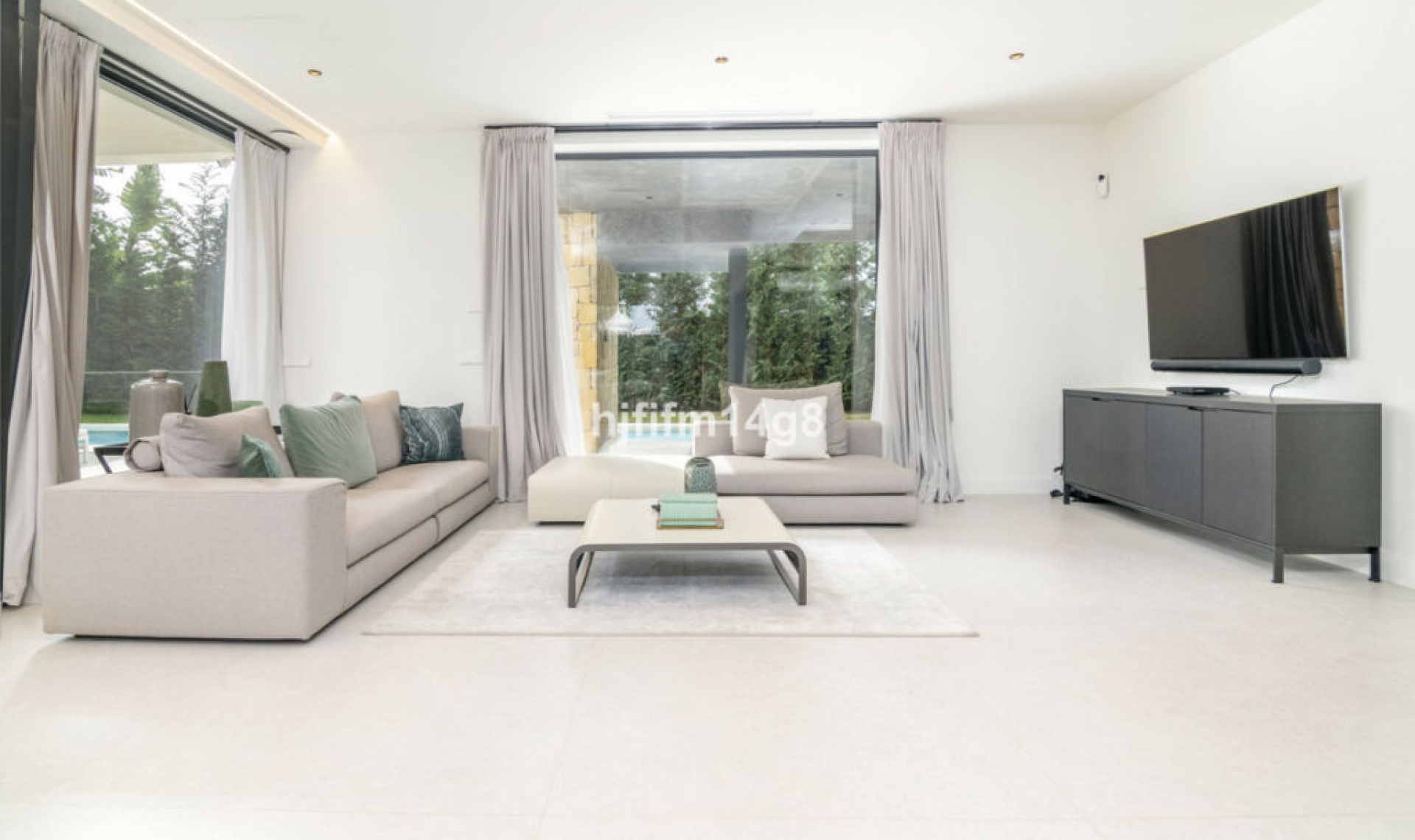 Resale - House -
The Golden Mile