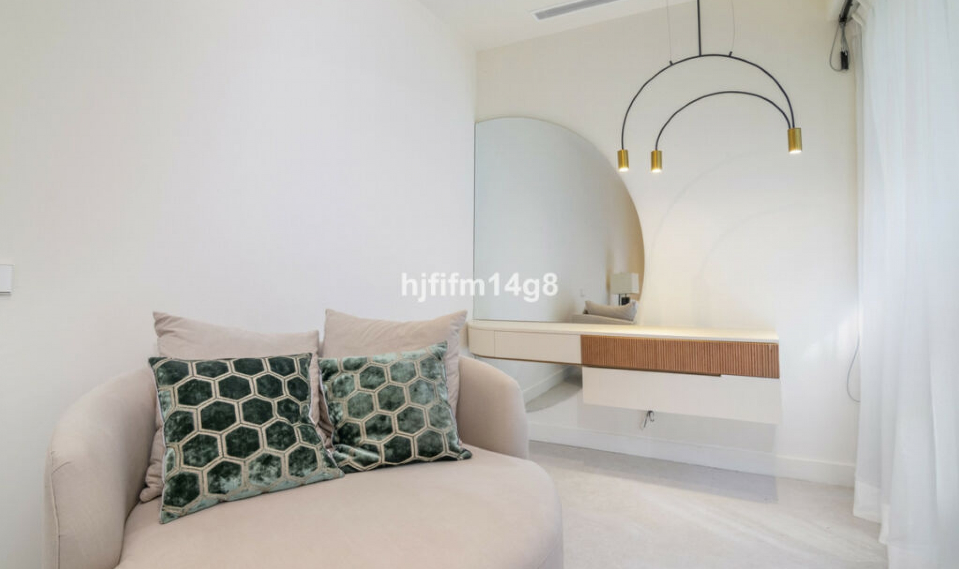 Resale - House -
The Golden Mile