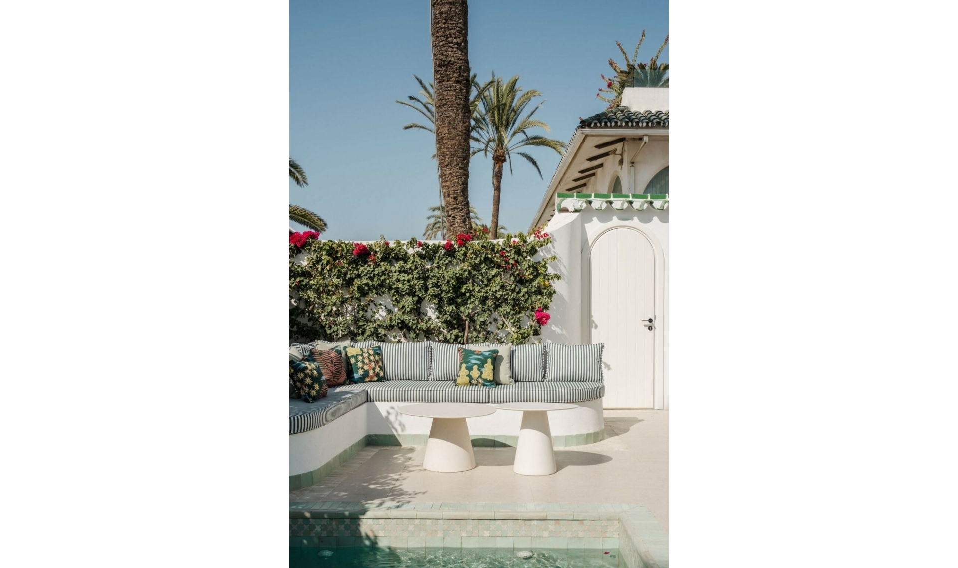 Resale - House -
The Golden Mile