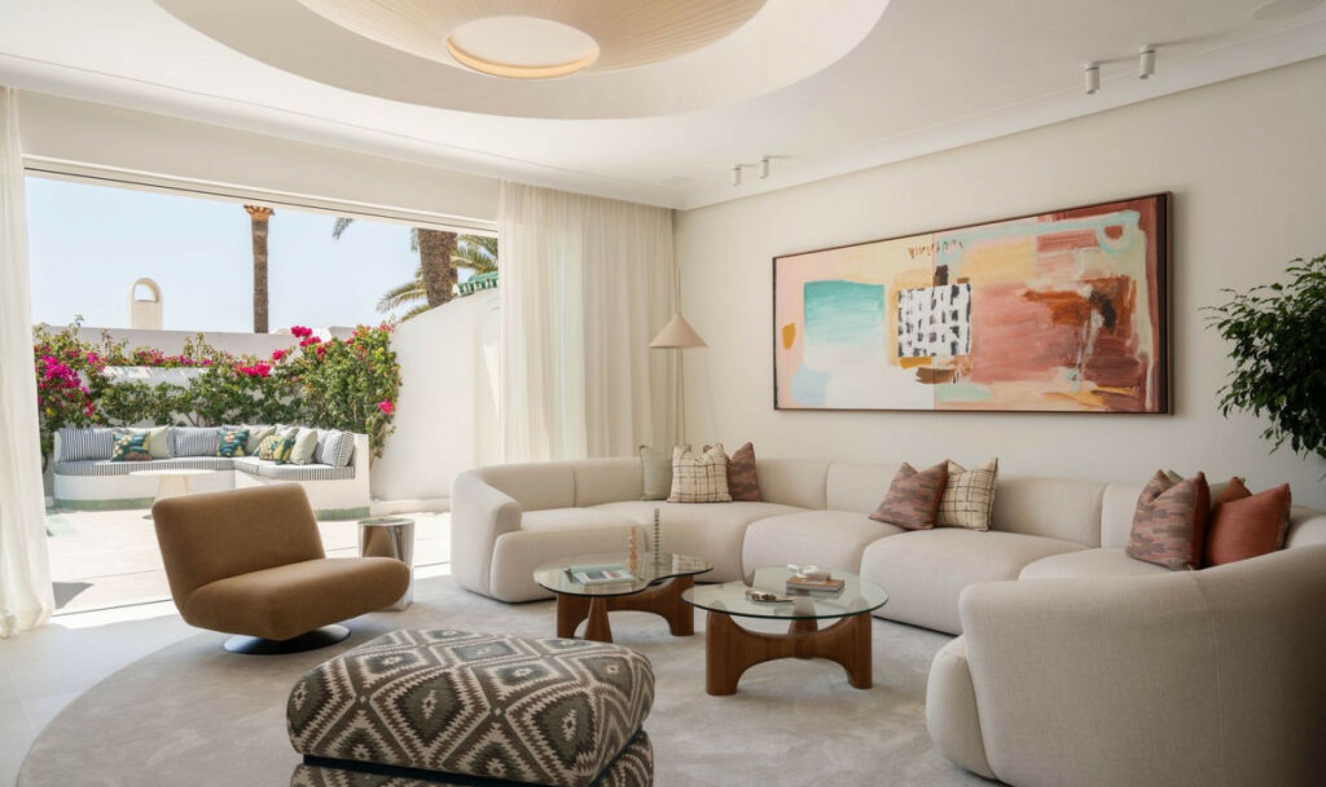 Resale - House -
The Golden Mile
