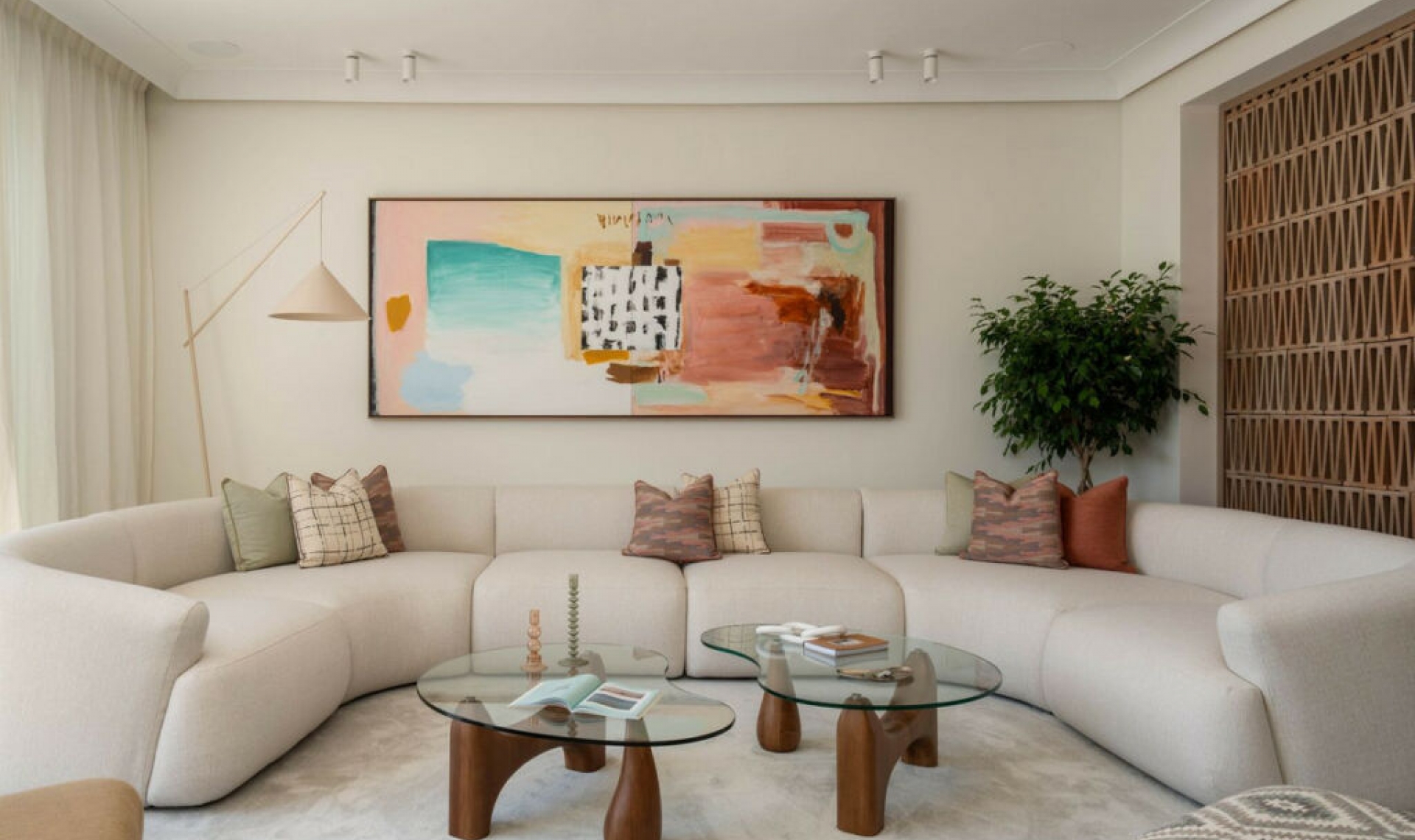 Resale - House -
The Golden Mile