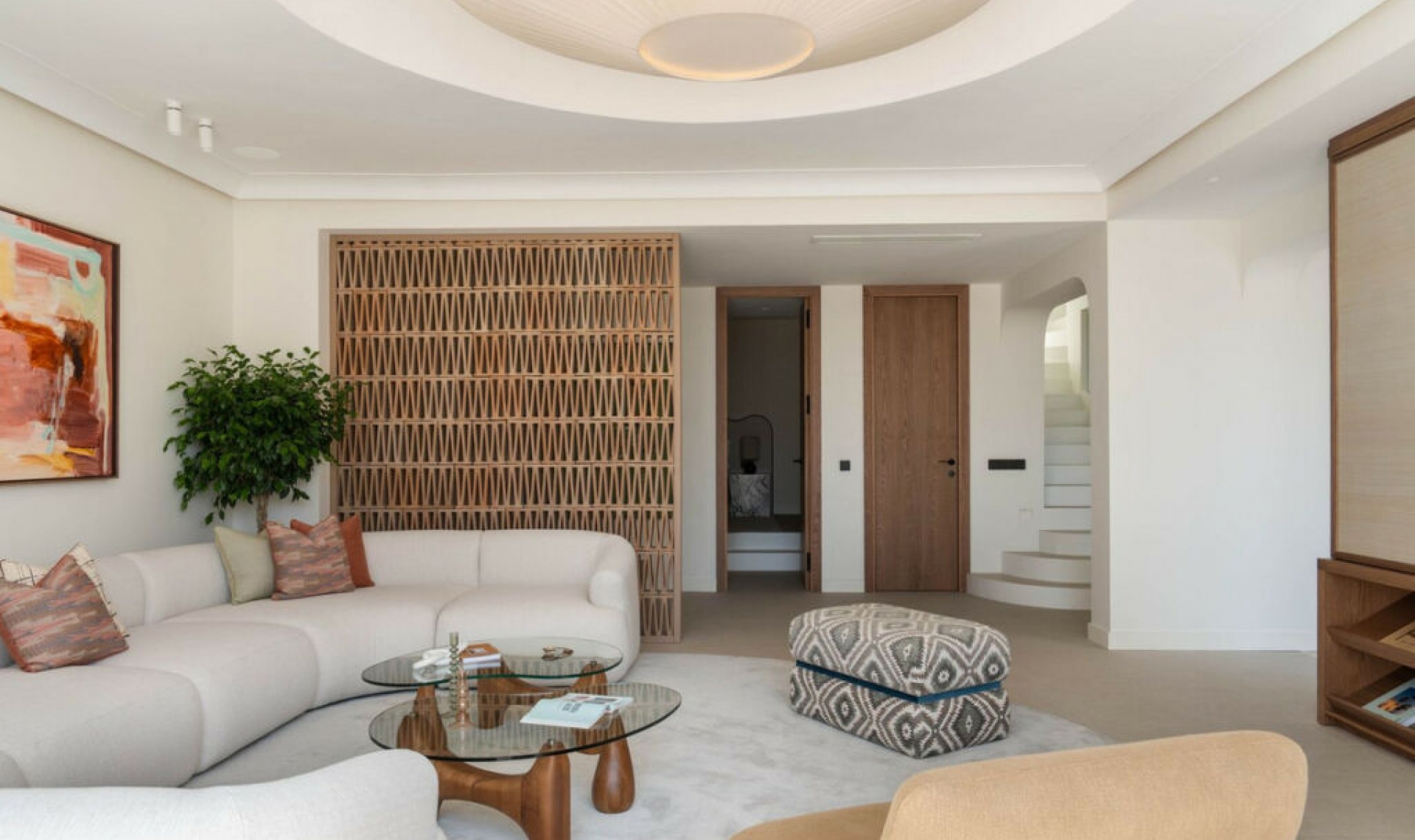 Resale - House -
The Golden Mile