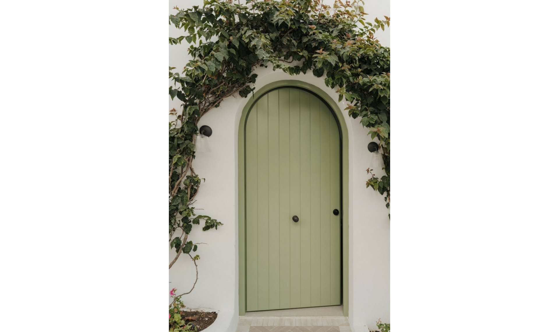 Resale - House -
The Golden Mile
