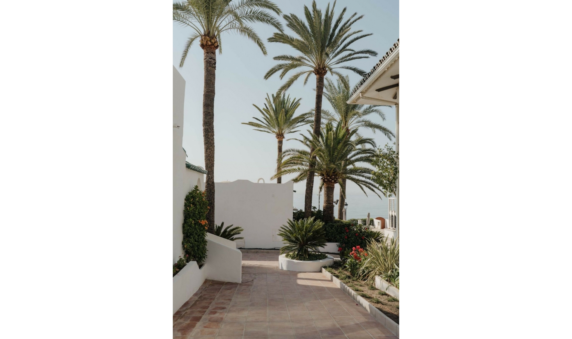 Resale - House -
The Golden Mile