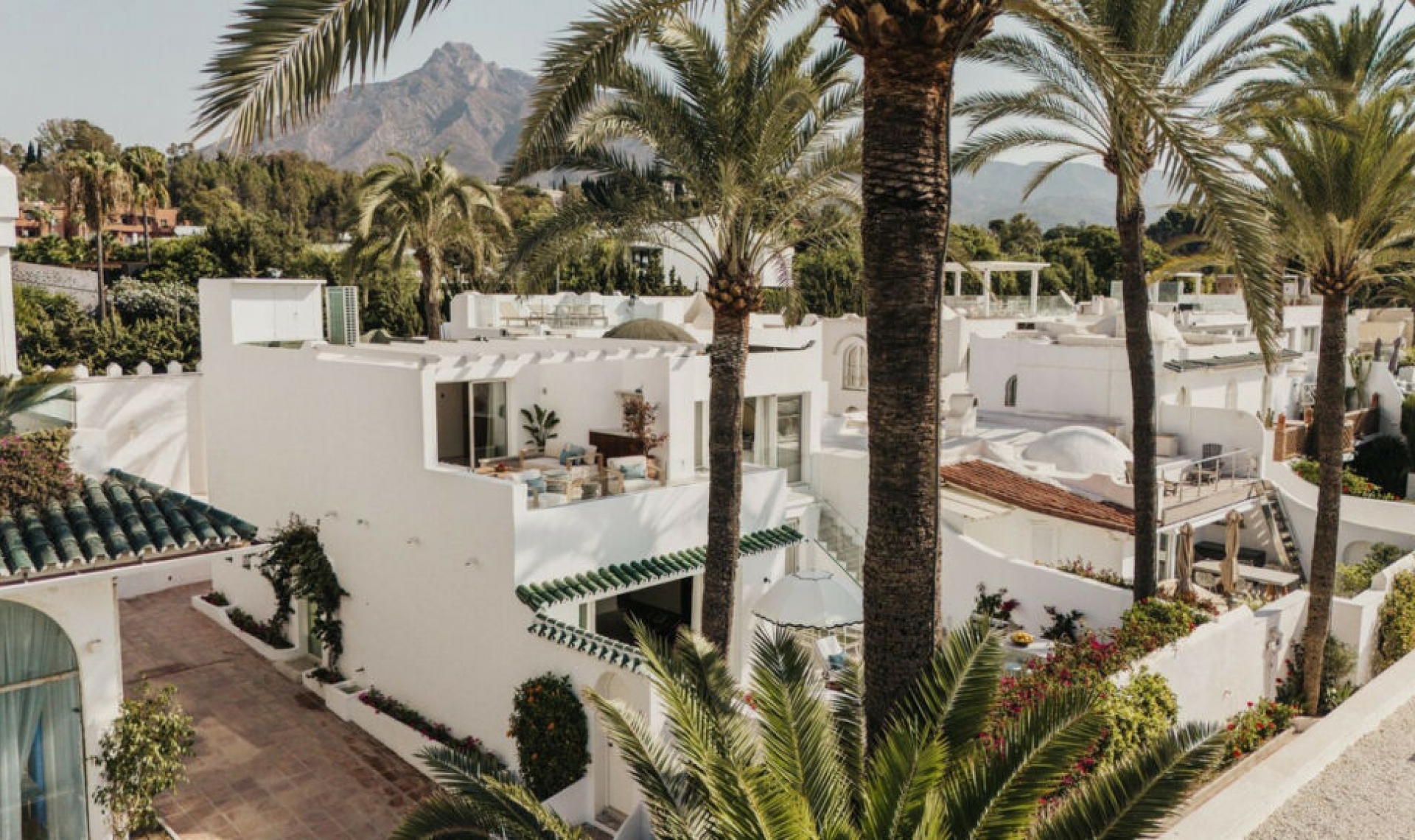 Resale - House -
The Golden Mile