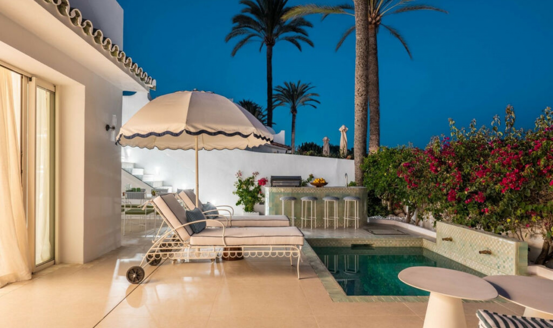 Resale - House -
The Golden Mile