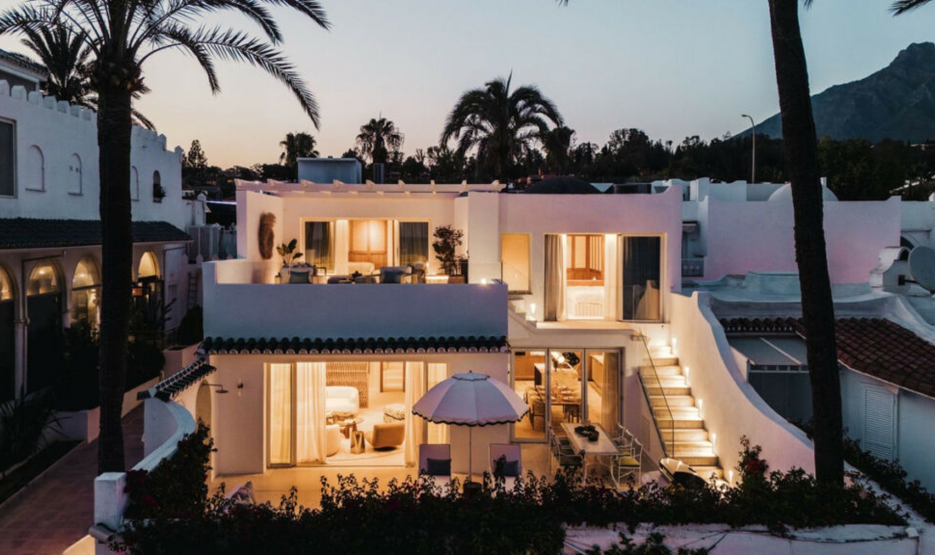 Resale - House -
The Golden Mile