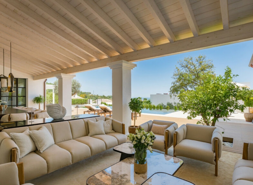 Resale - House -
The Golden Mile