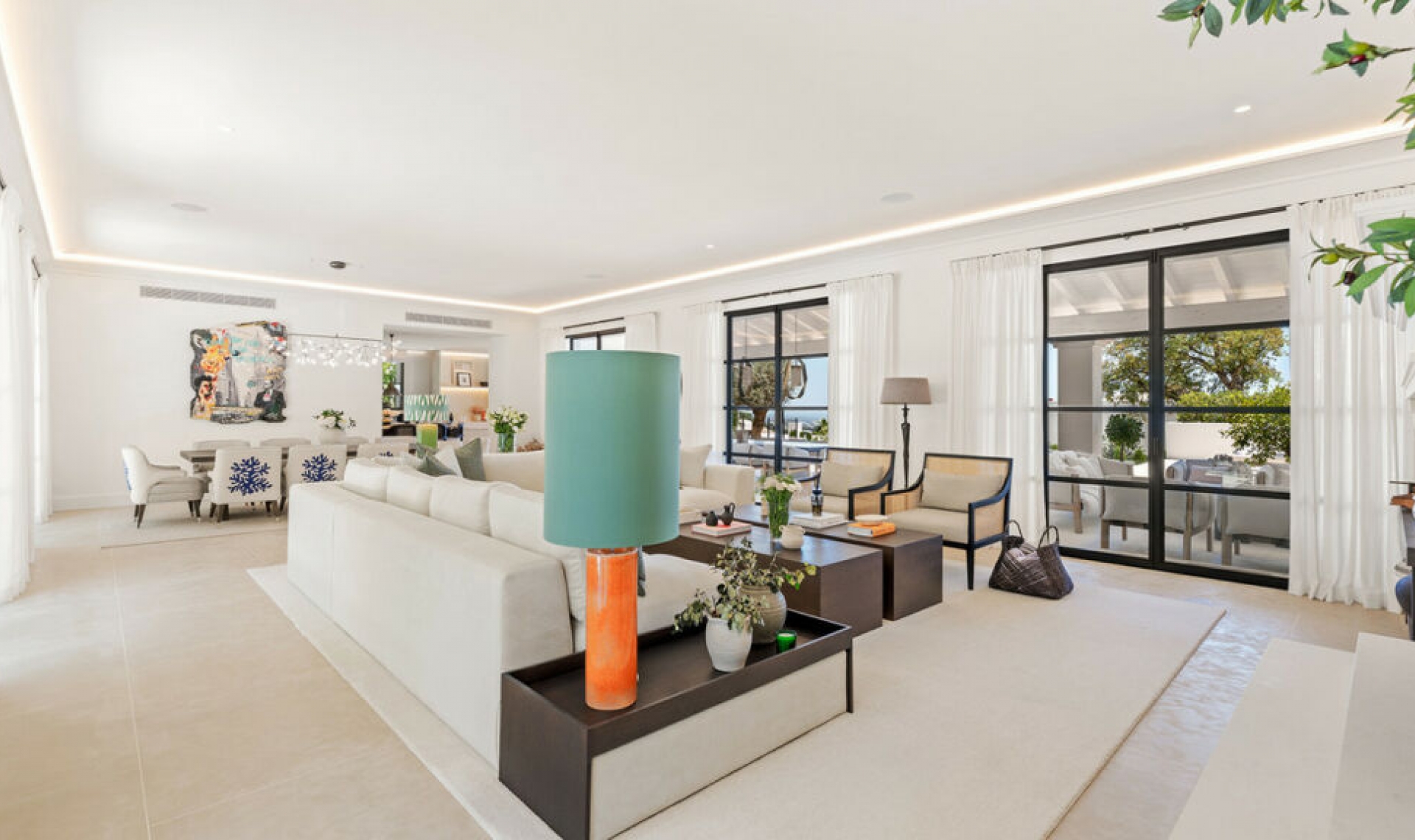 Resale - House -
The Golden Mile