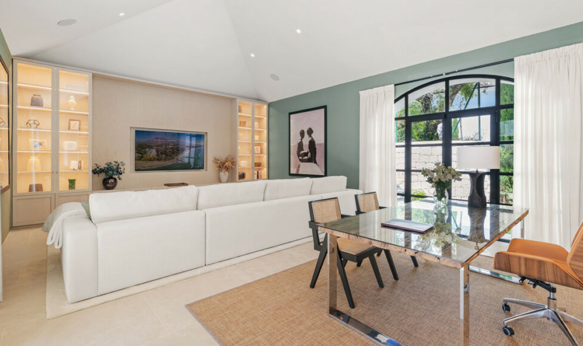 Resale - House -
The Golden Mile