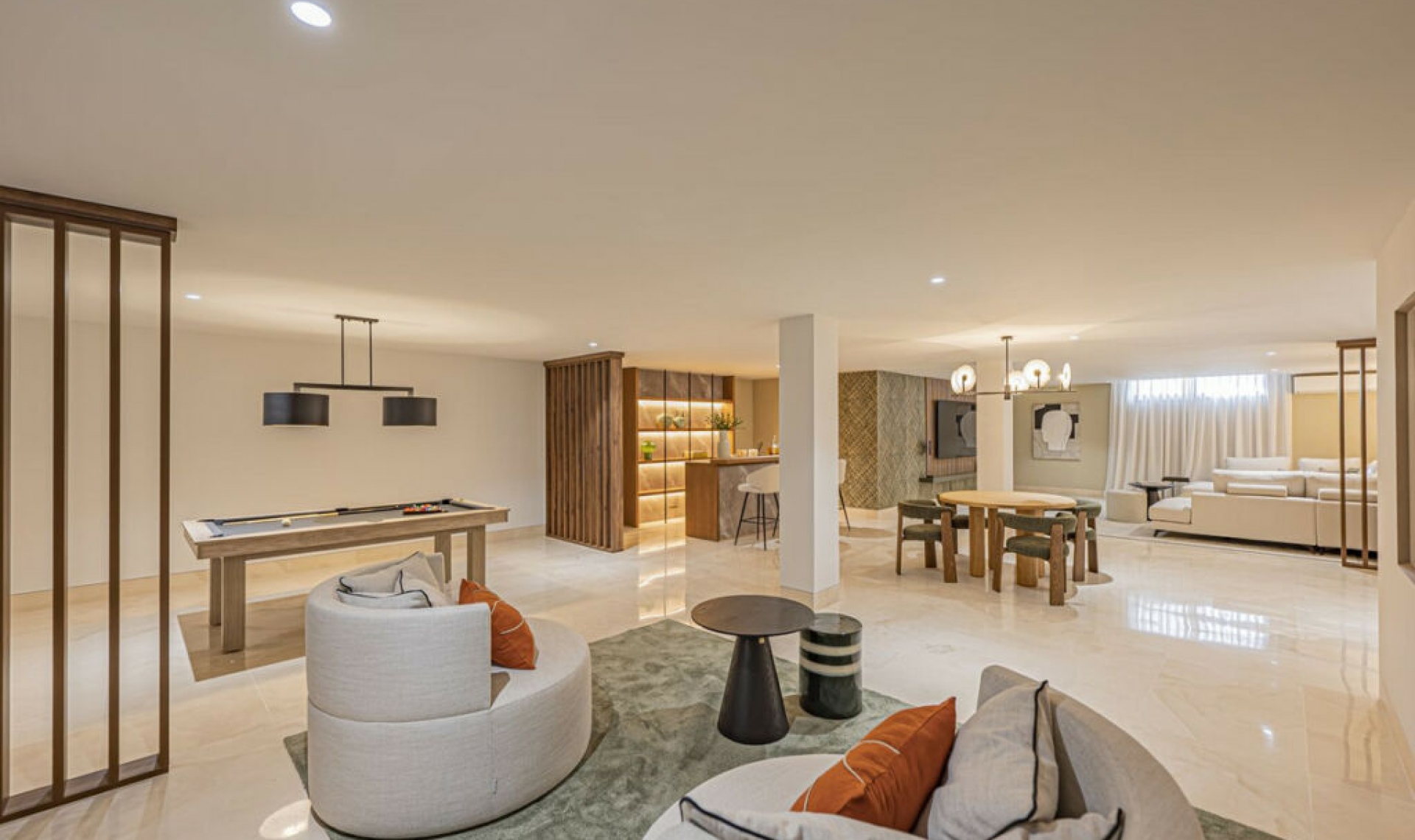 Resale - House -
The Golden Mile