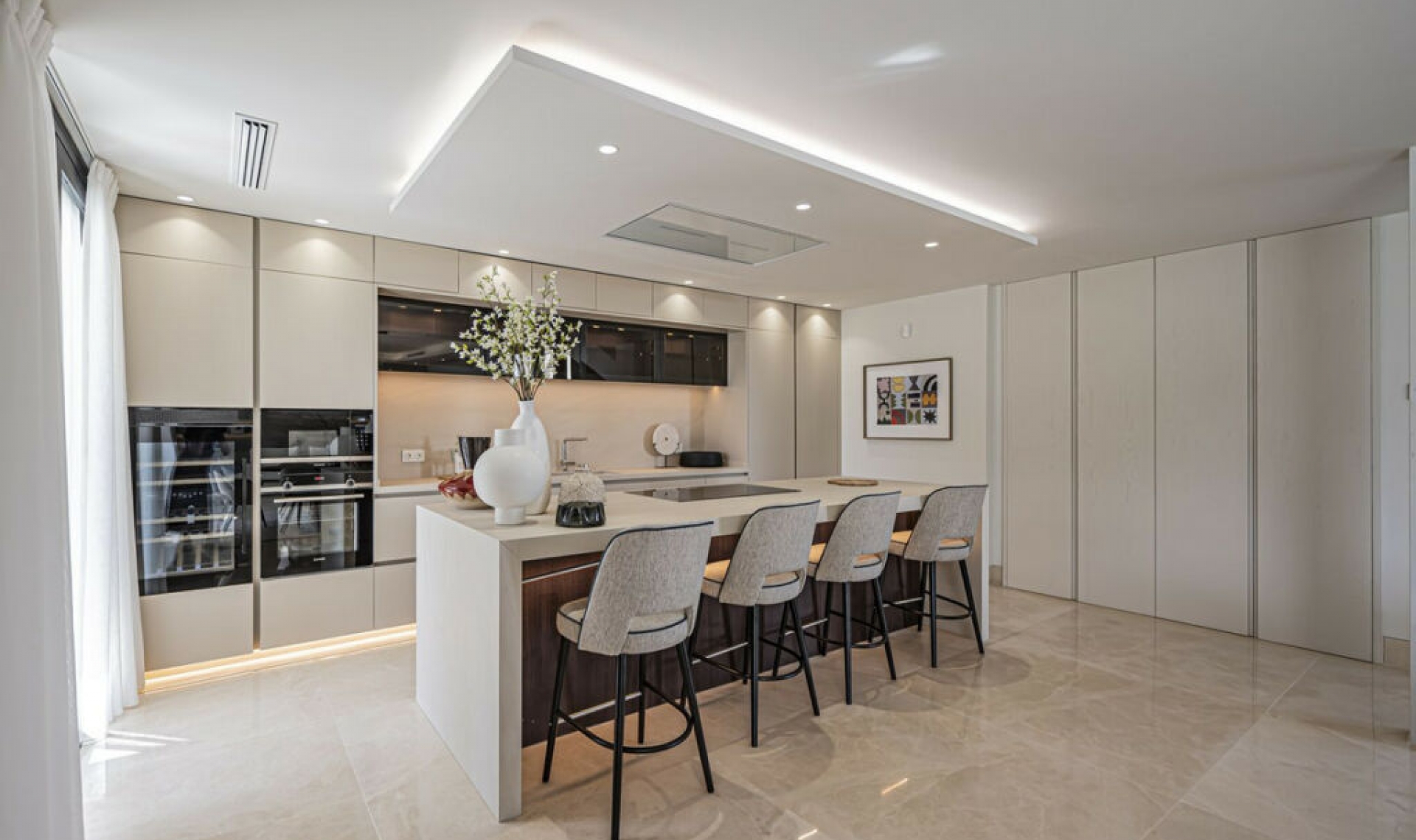 Resale - House -
The Golden Mile