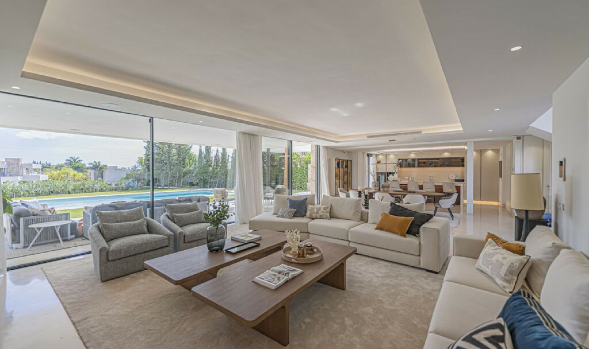 Resale - House -
The Golden Mile