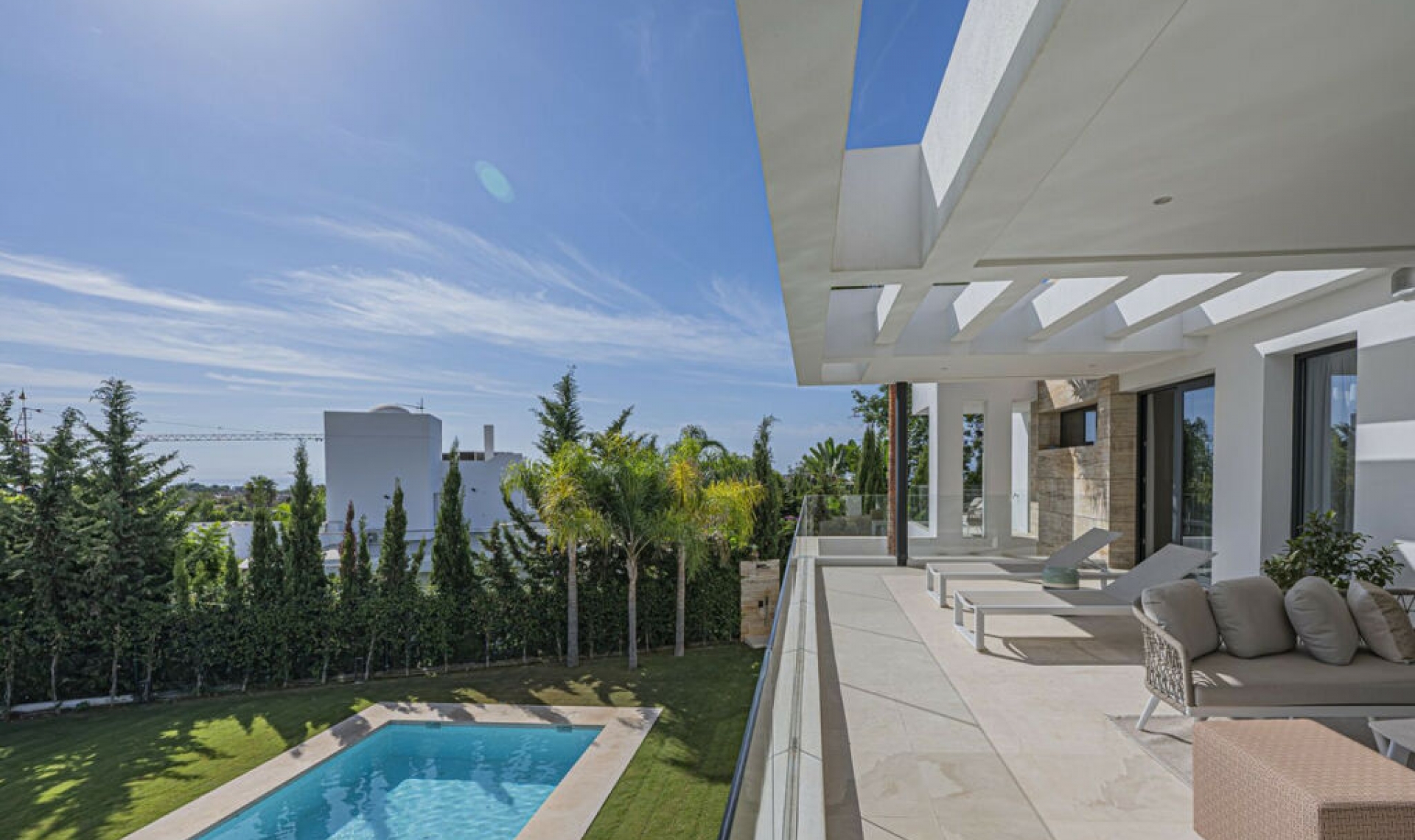 Resale - House -
The Golden Mile