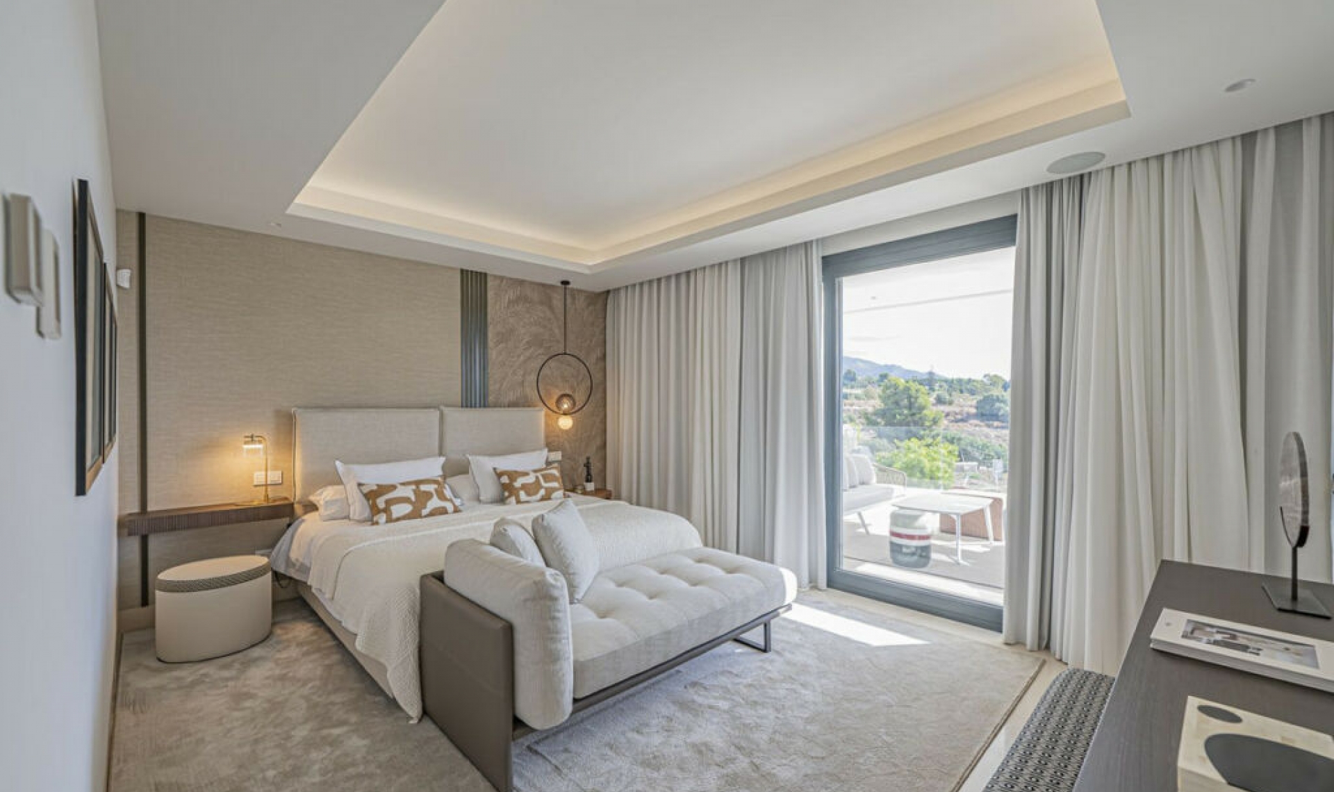 Resale - House -
The Golden Mile