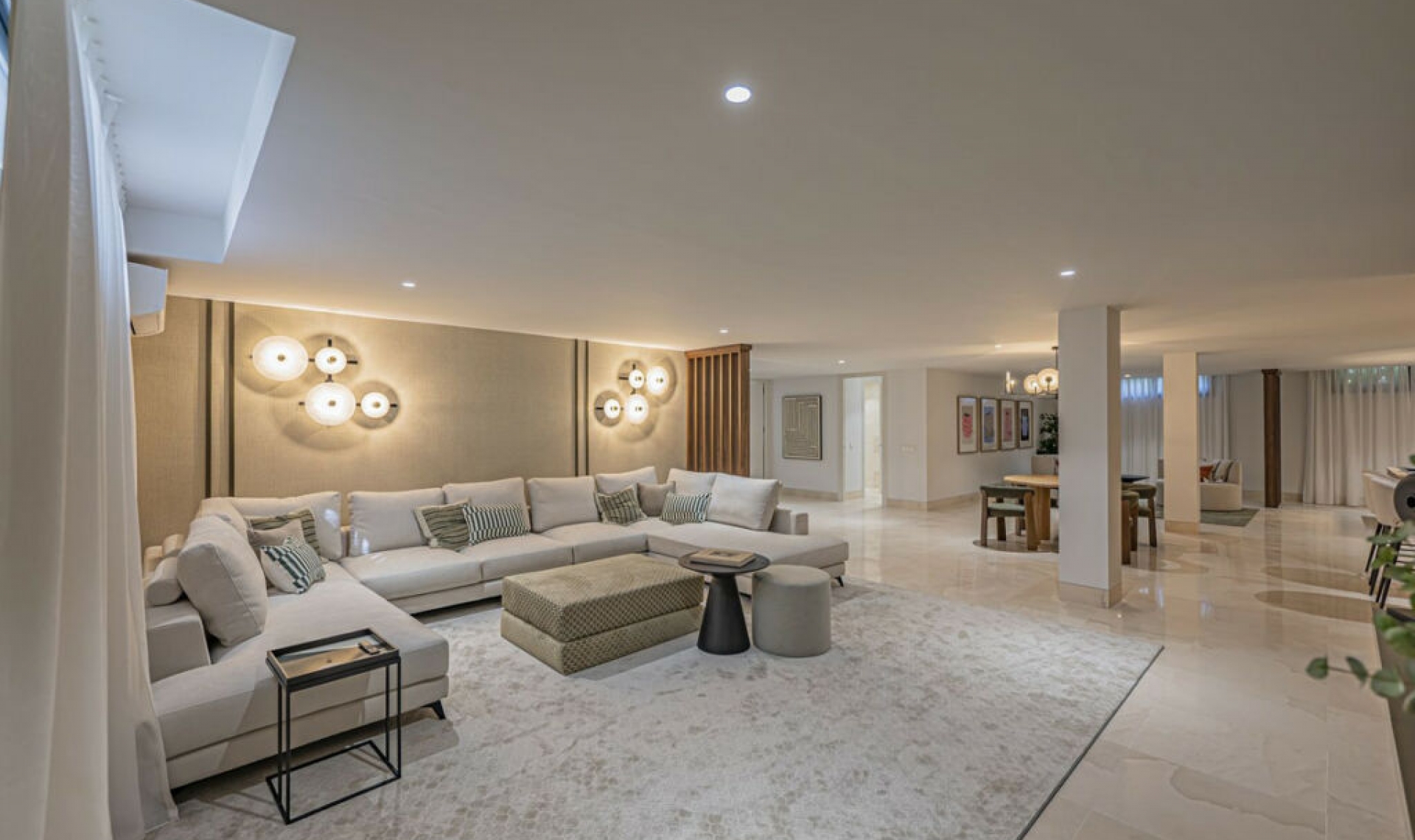 Resale - House -
The Golden Mile