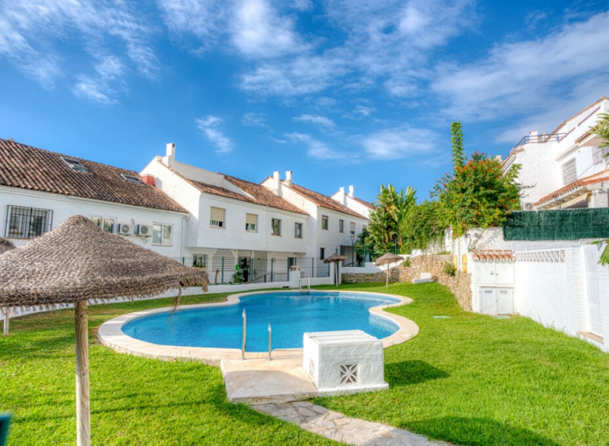 Resale - House -
The Golden Mile