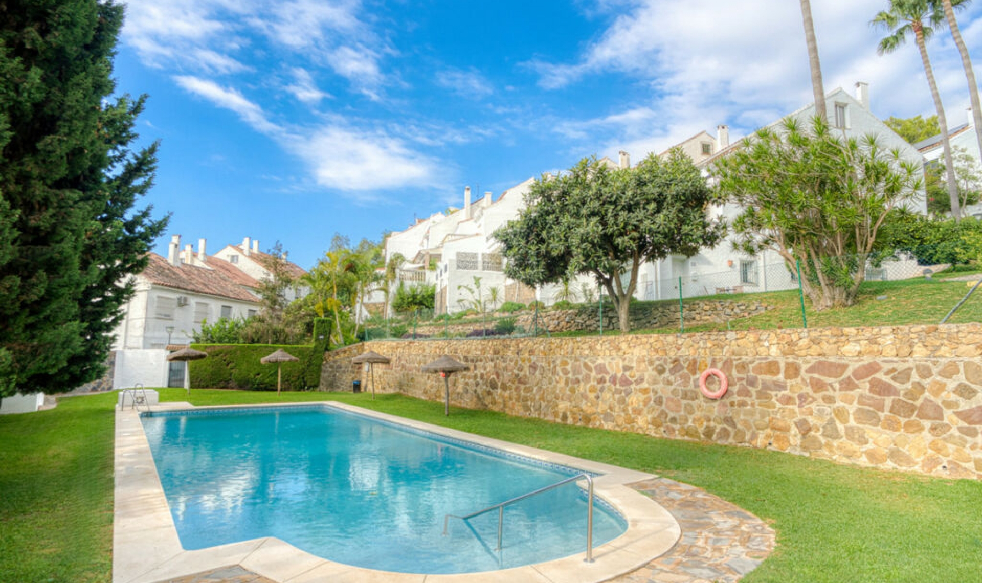 Resale - House -
The Golden Mile