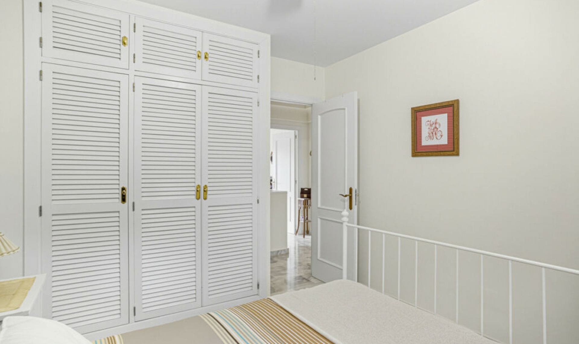 Resale - House -
The Golden Mile