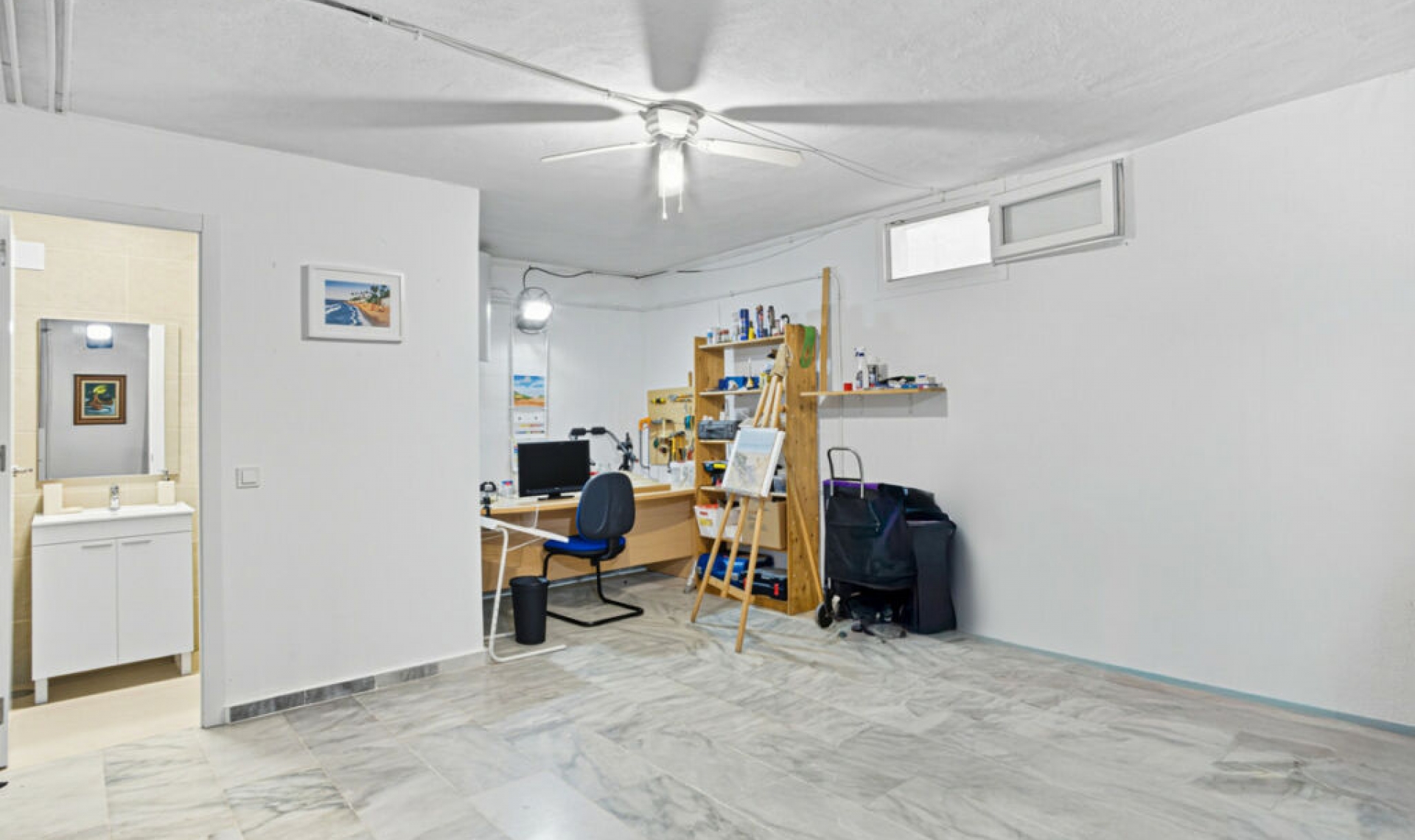 Resale - House -
The Golden Mile