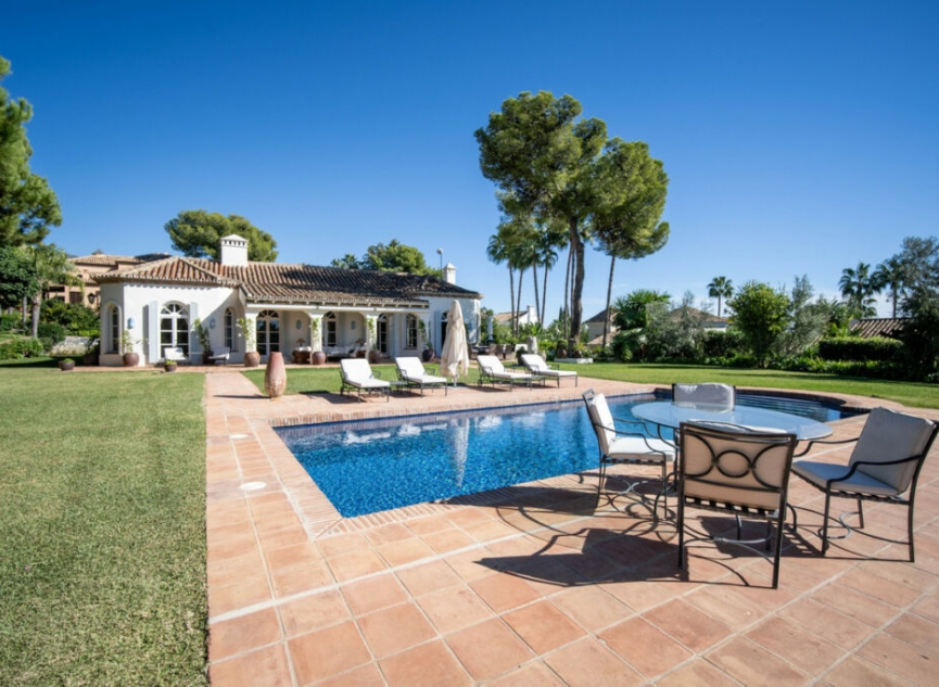 Resale - House -
The Golden Mile