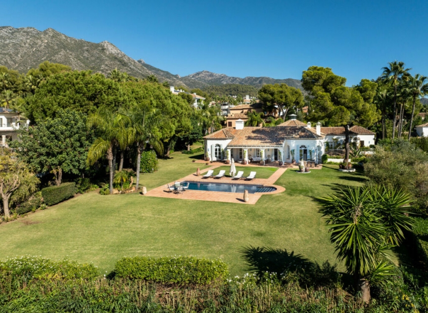 Resale - House -
The Golden Mile