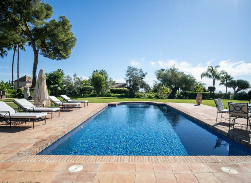 Resale - House -
The Golden Mile