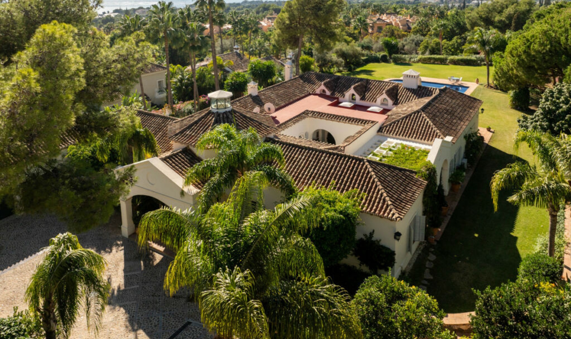 Resale - House -
The Golden Mile