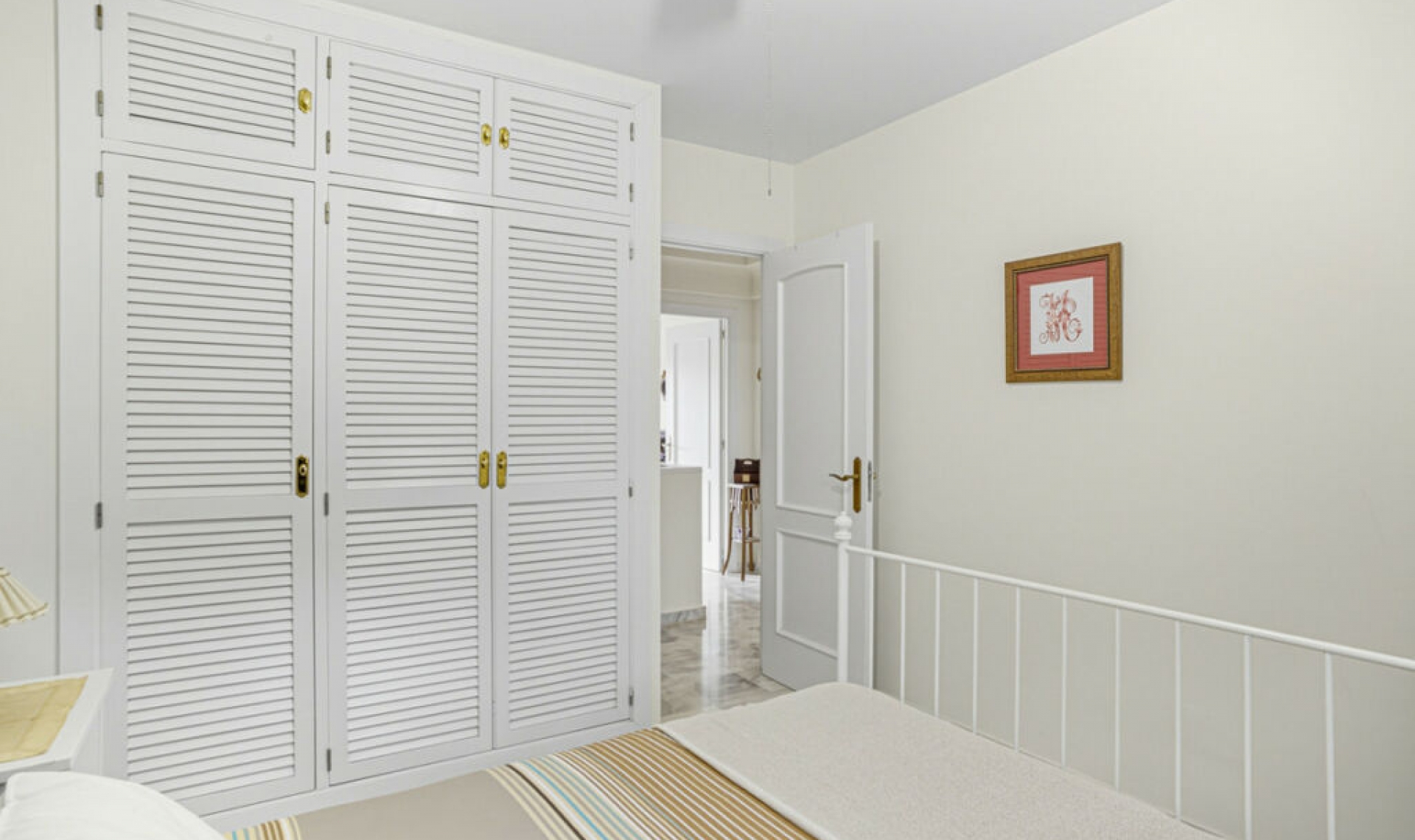Resale - House -
The Golden Mile