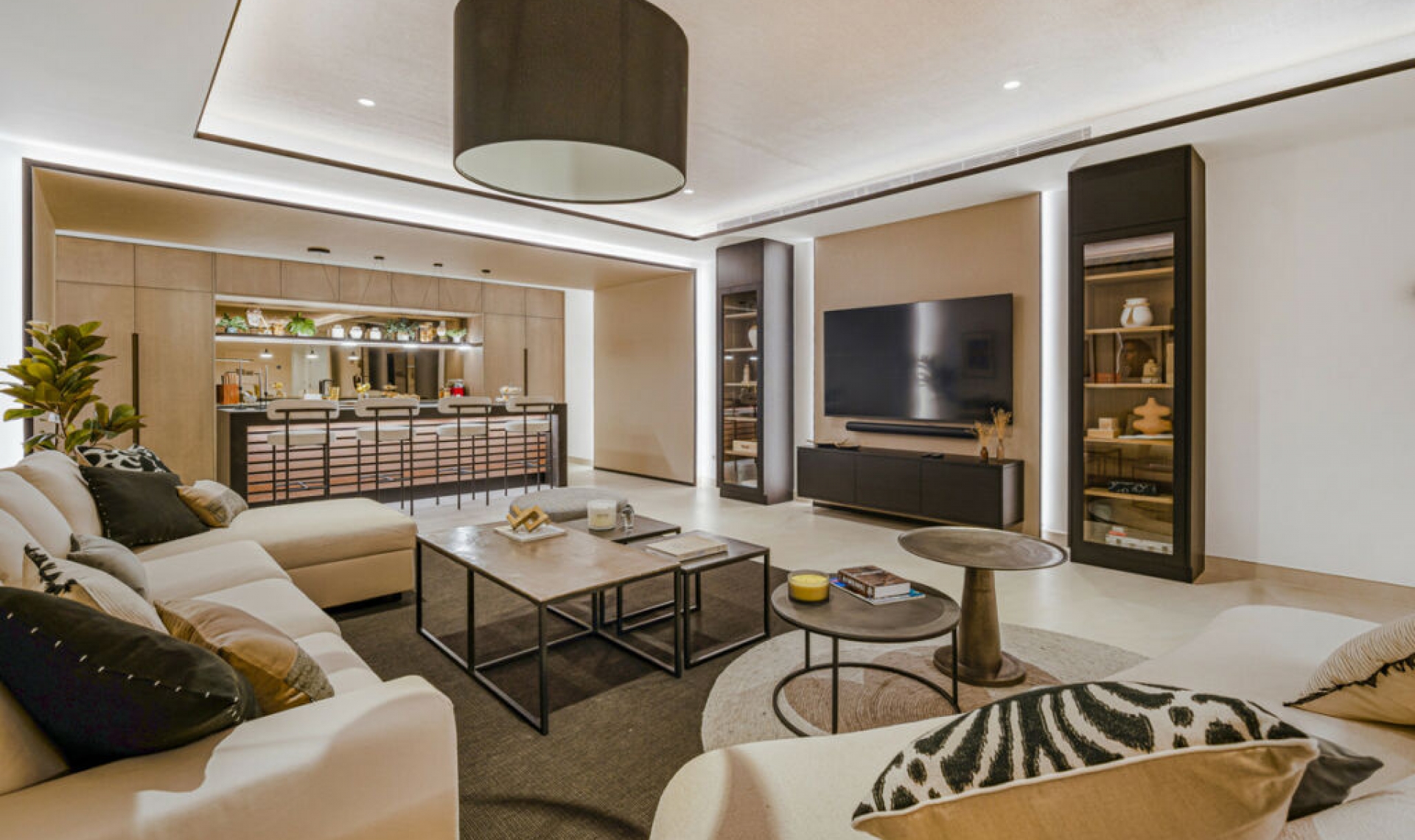 Resale - House -
The Golden Mile