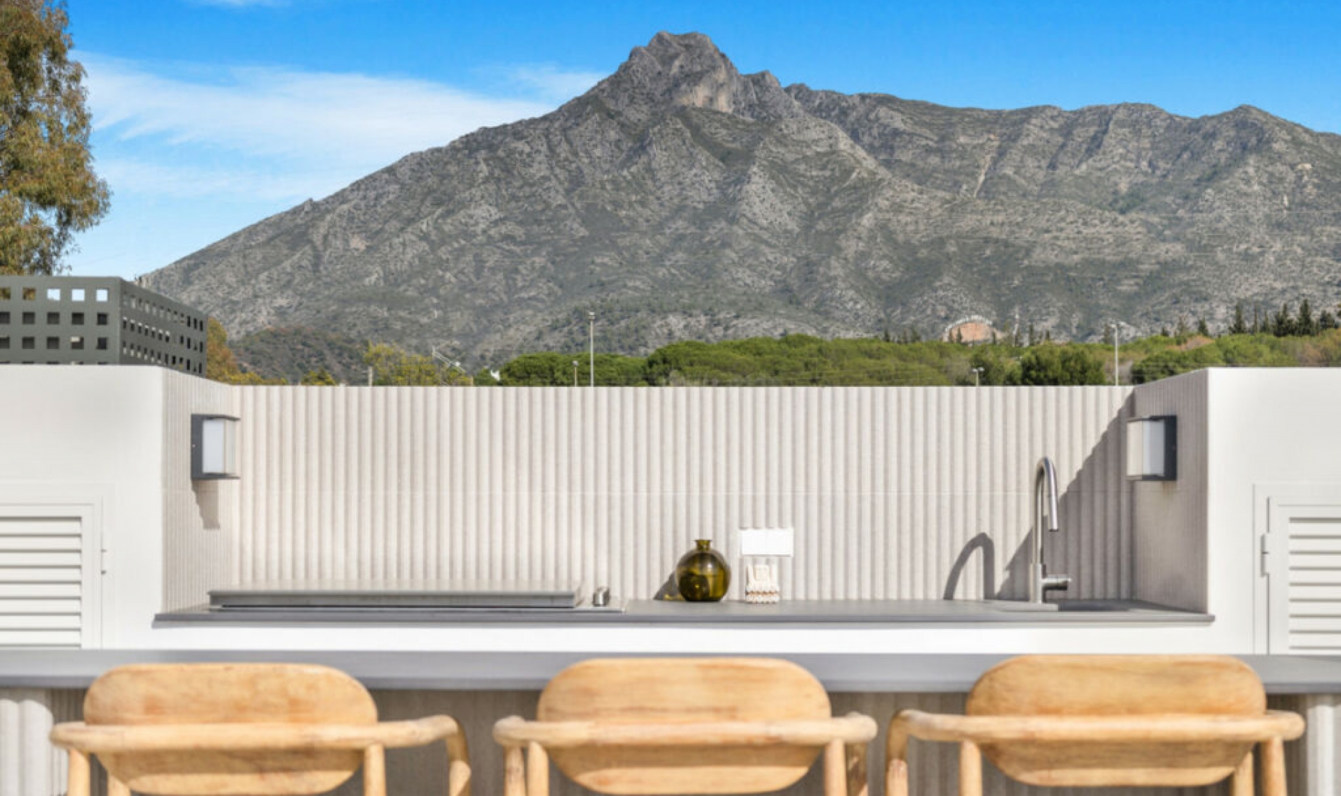 Resale - House -
The Golden Mile