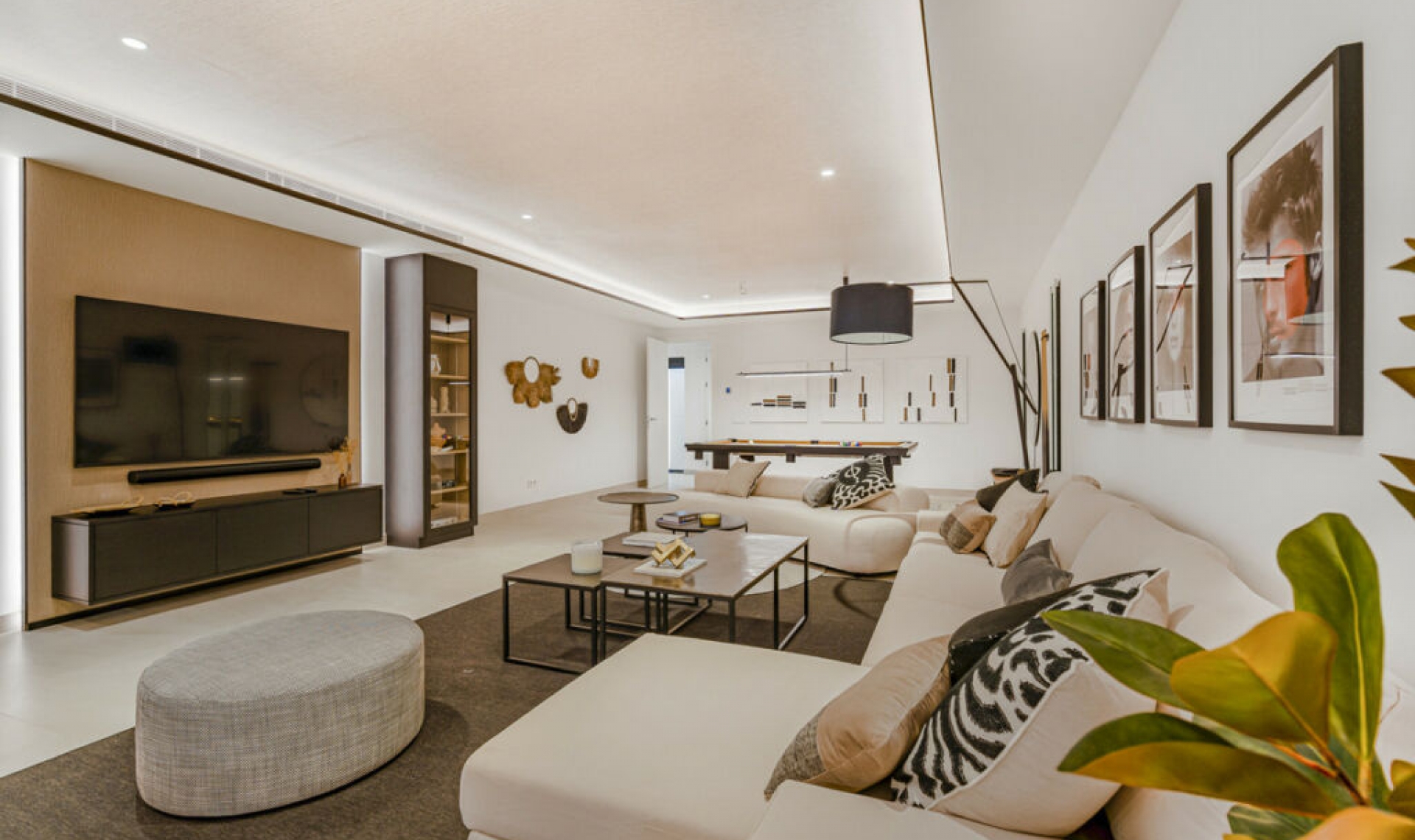 Resale - House -
The Golden Mile