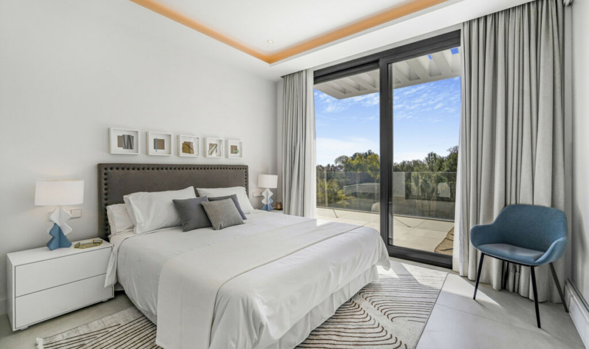 Resale - House -
The Golden Mile