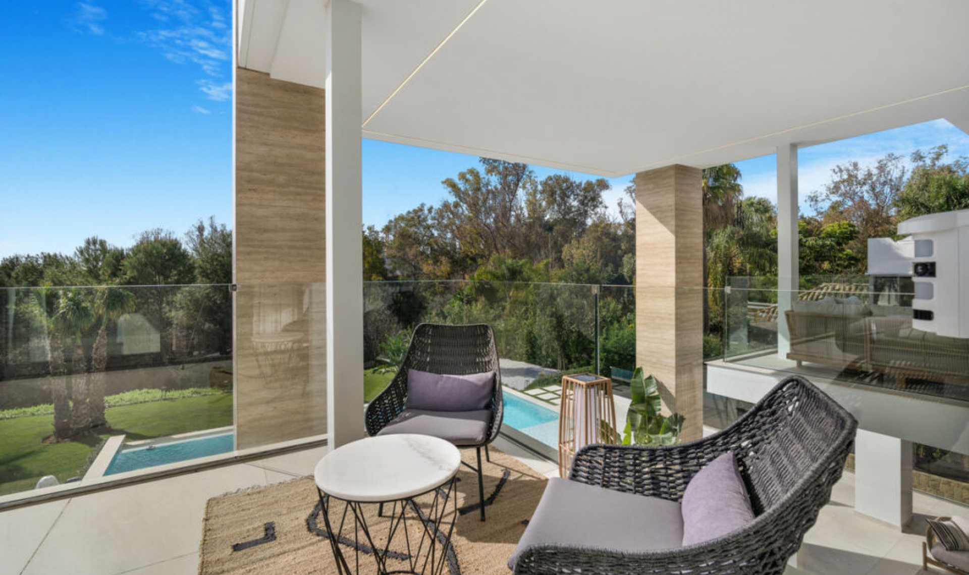 Resale - House -
The Golden Mile