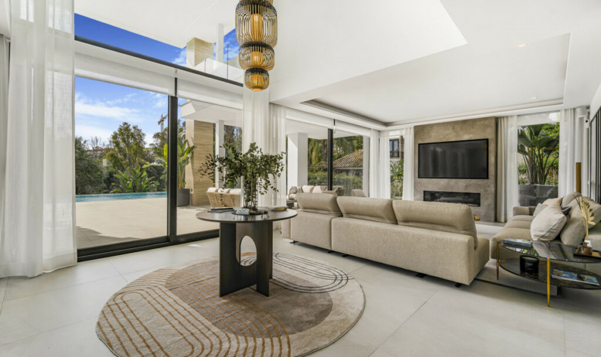 Resale - House -
The Golden Mile