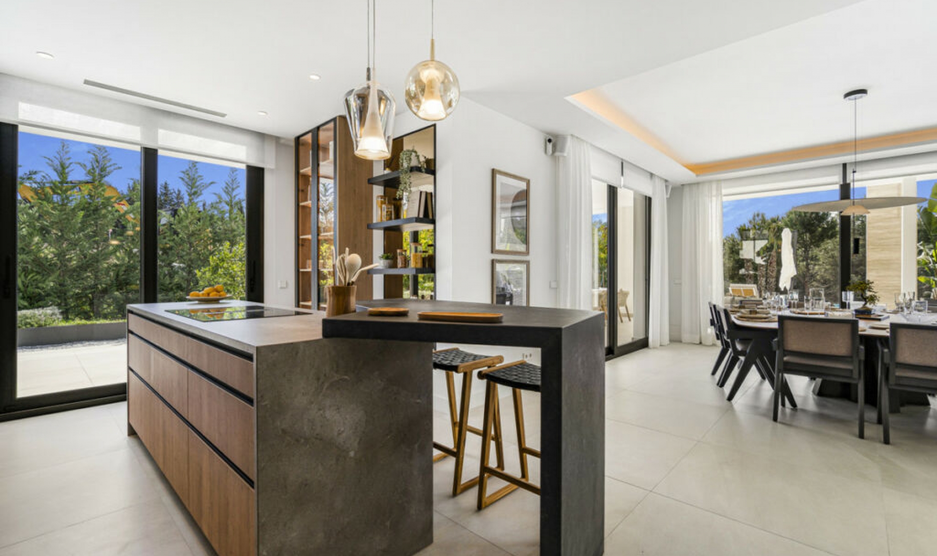 Resale - House -
The Golden Mile