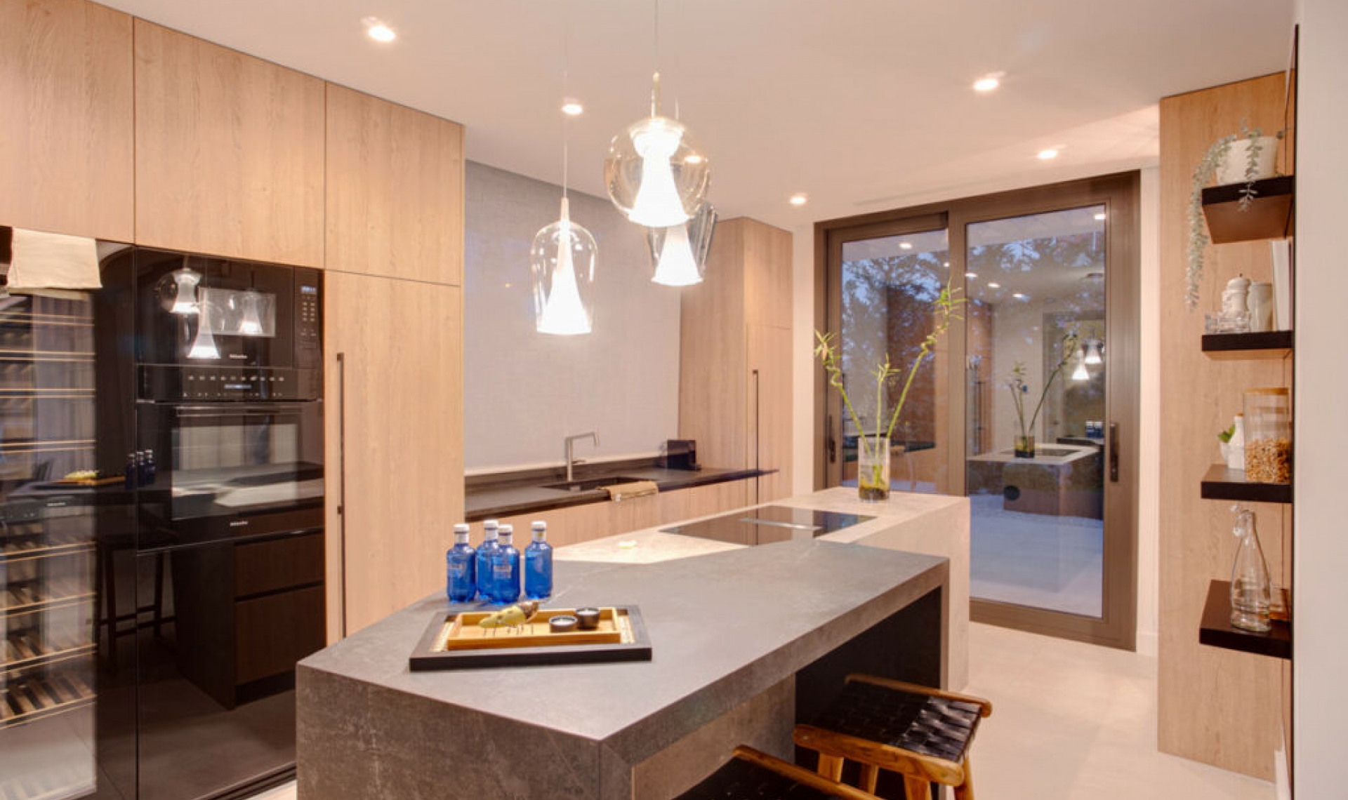 Resale - House -
The Golden Mile