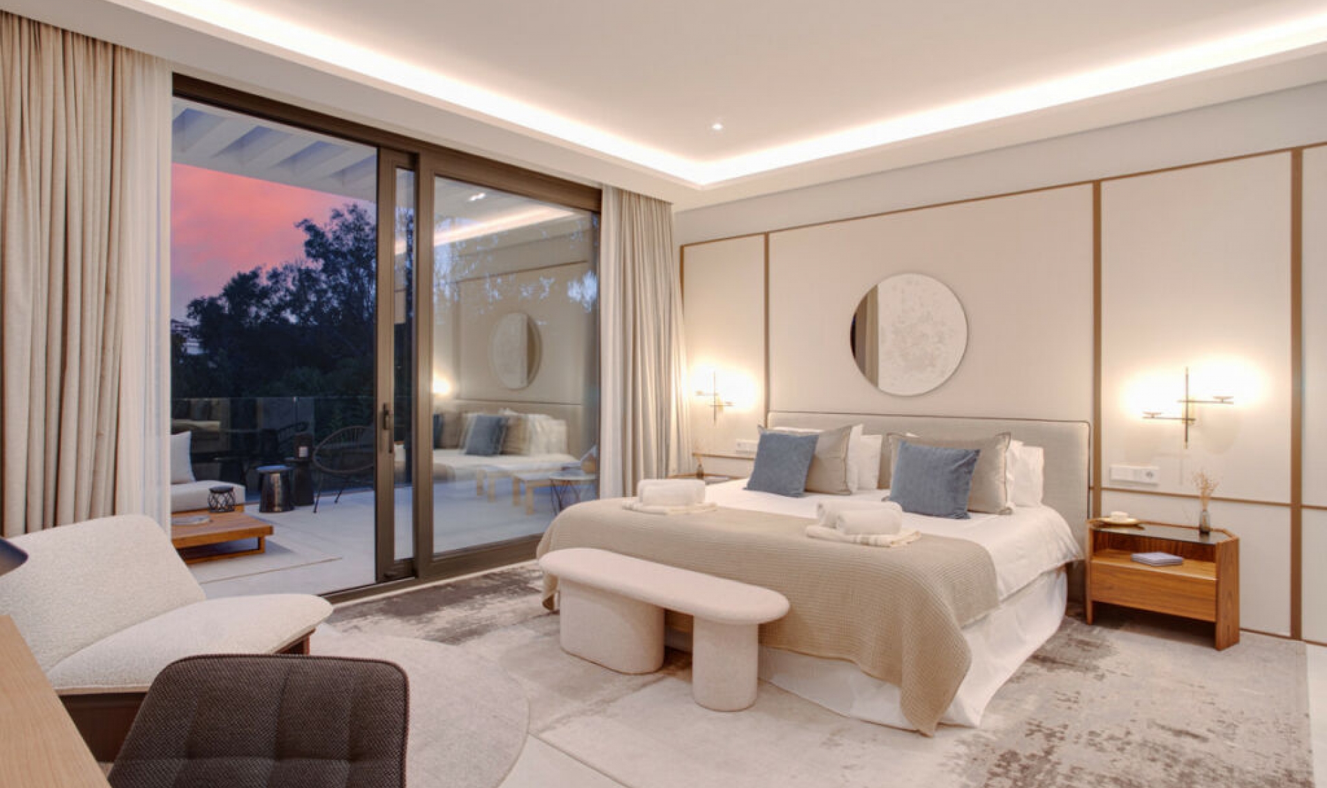 Resale - House -
The Golden Mile