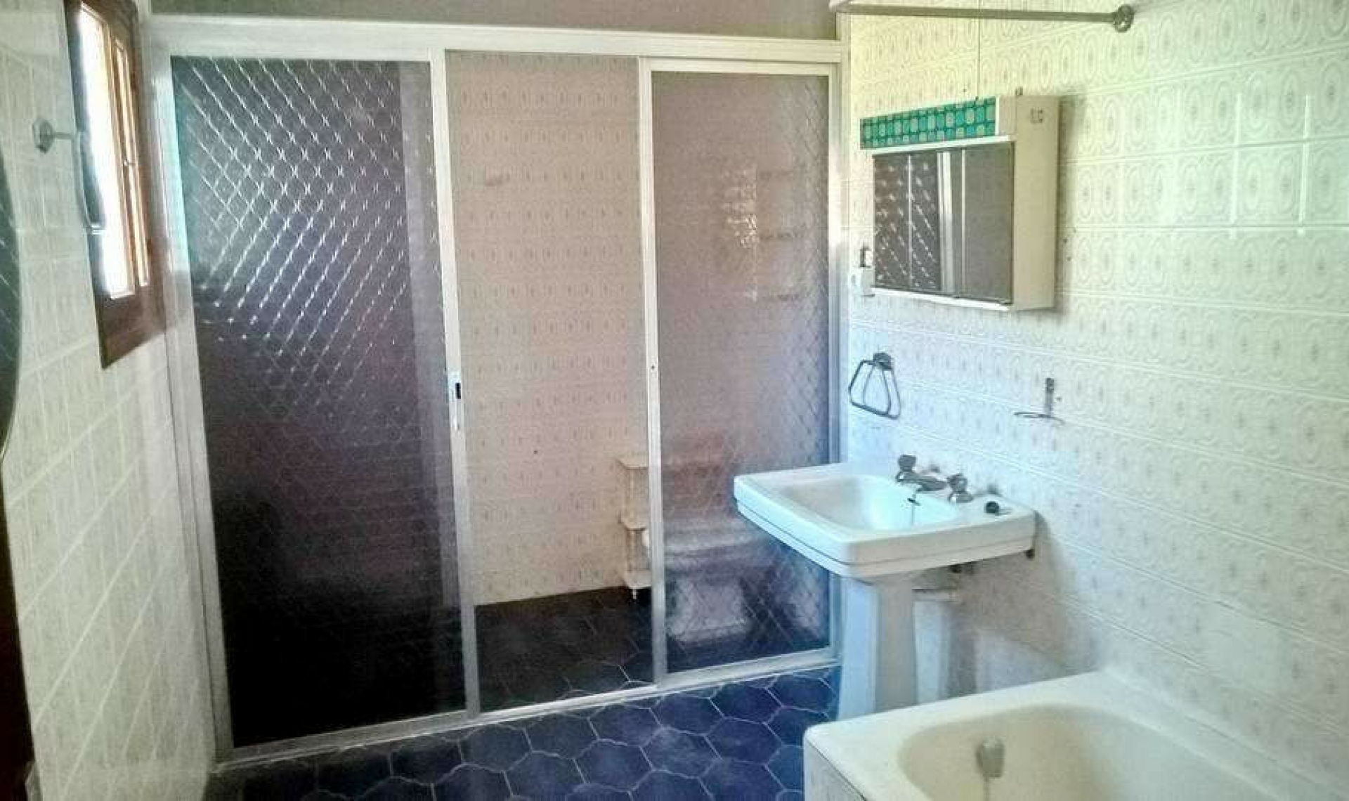 Resale - House -
Torre de Benagalbón