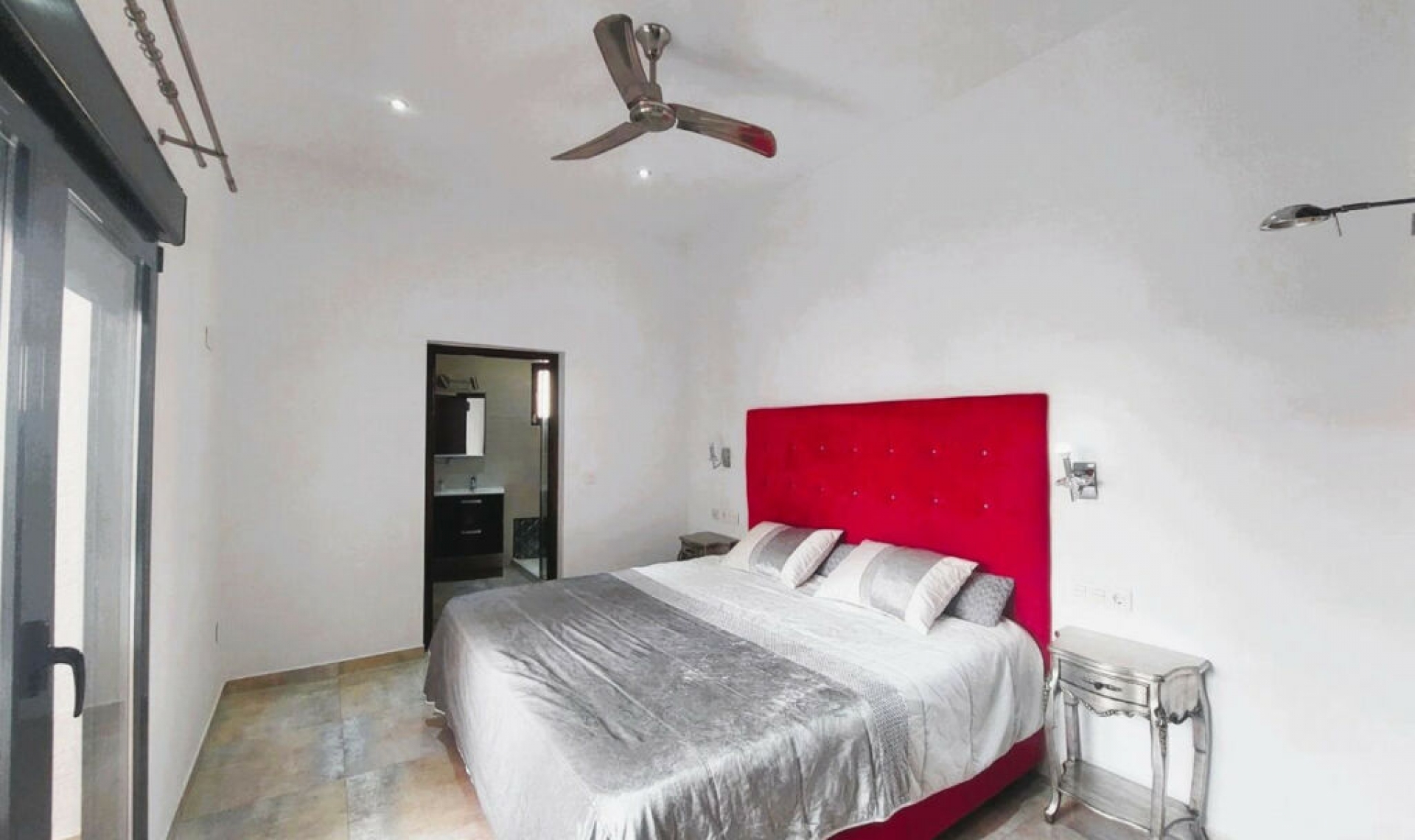 Resale - House -
Torre de la Horadada