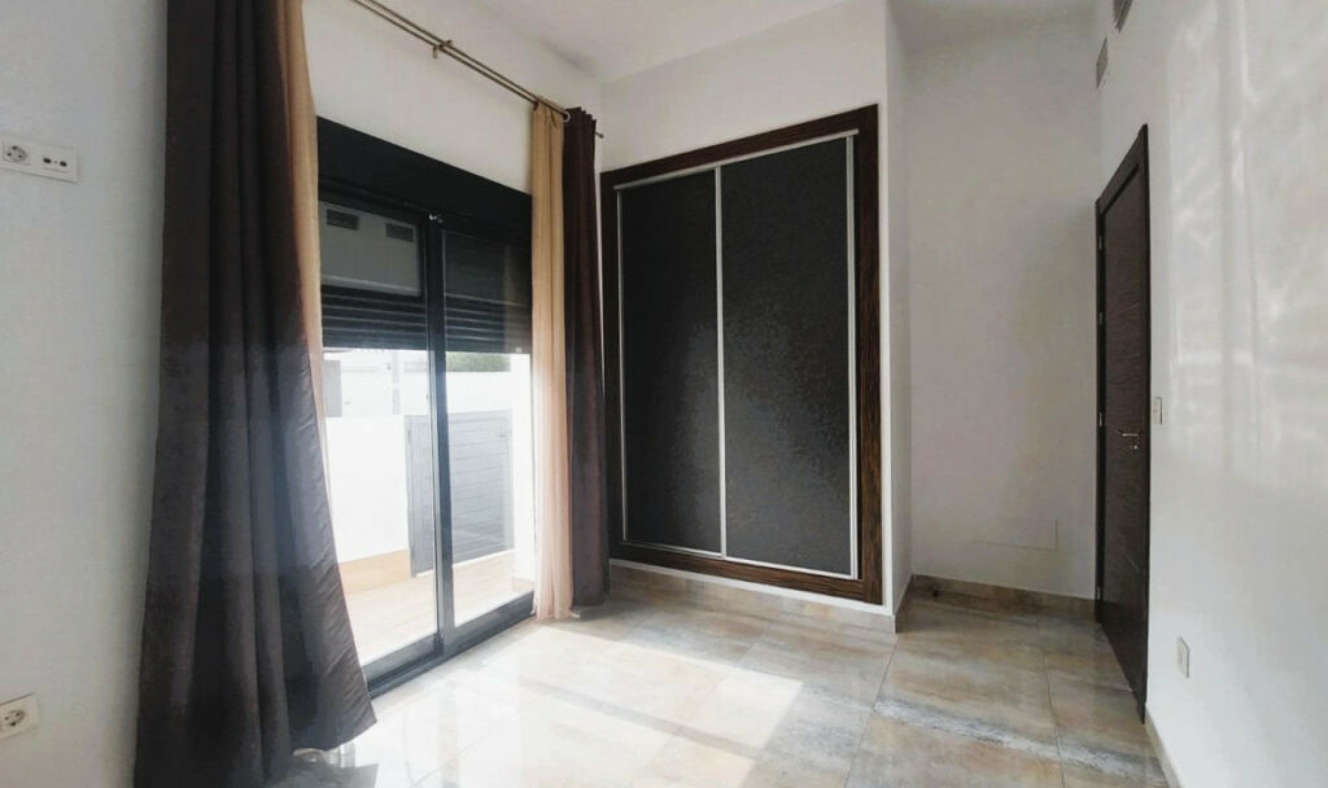 Resale - House -
Torre de la Horadada