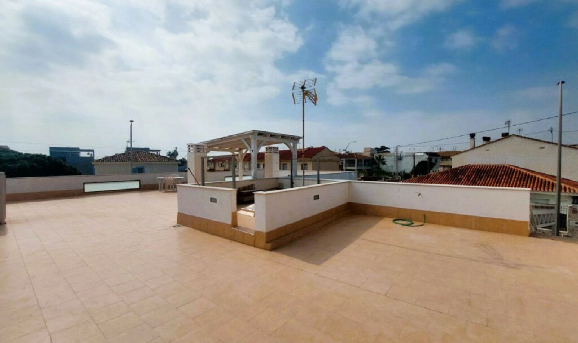 Resale - House -
Torre de la Horadada