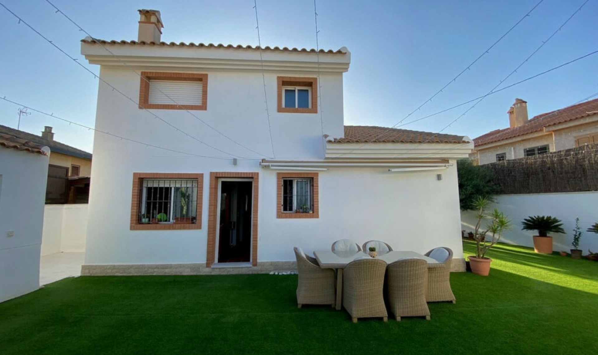 Resale - House -
Torre de la Horadada