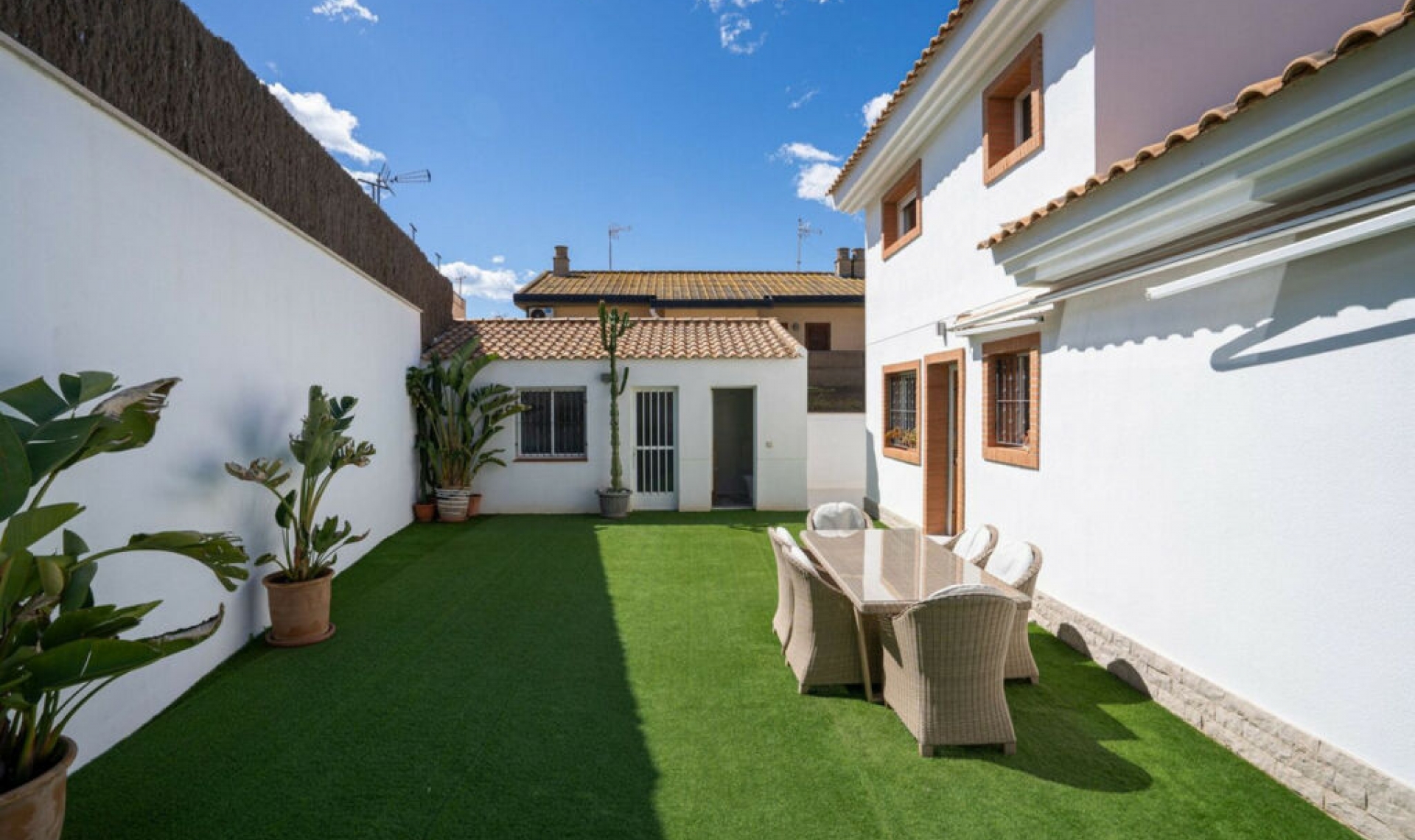 Resale - House -
Torre de la Horadada