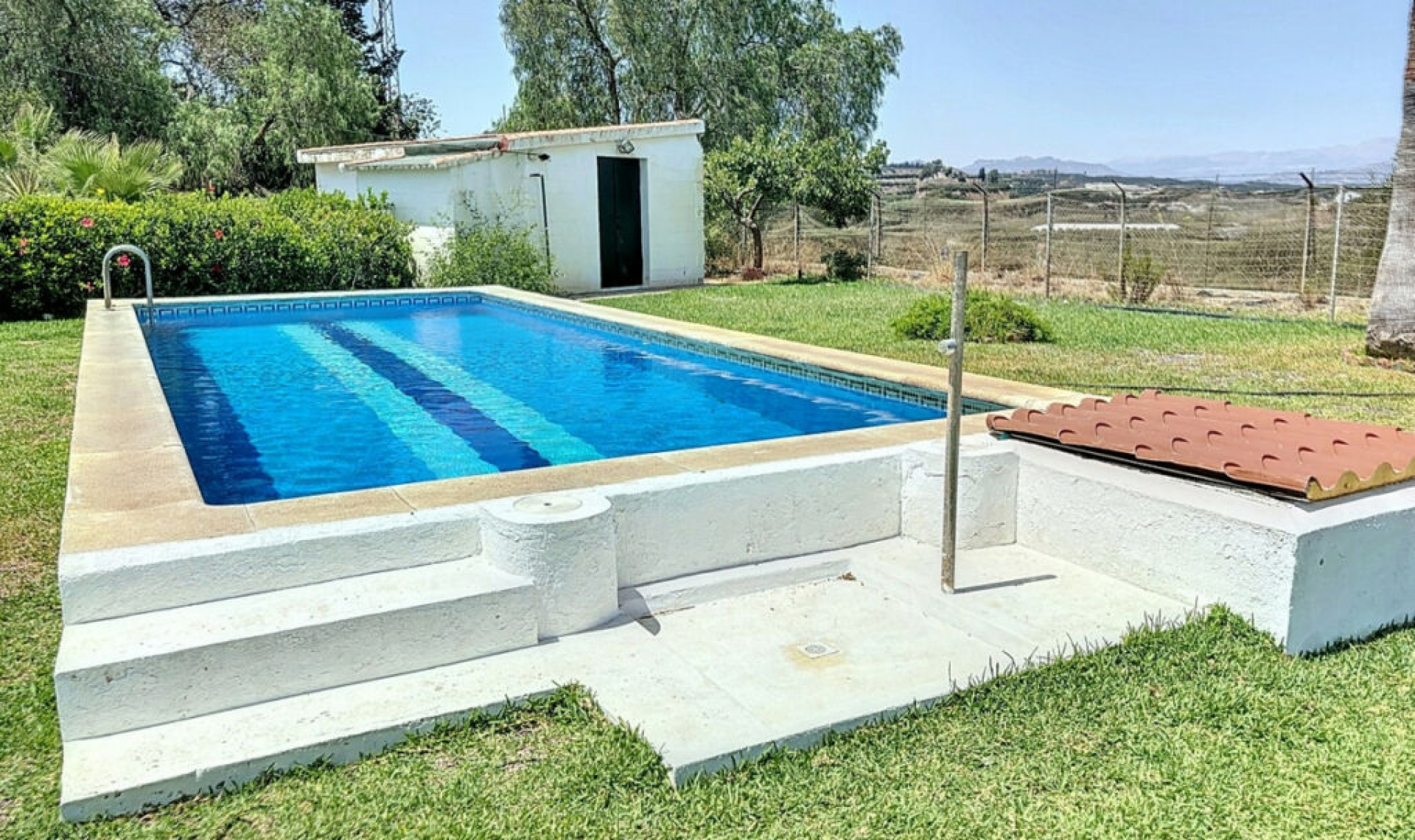 Resale - House -
Torre del Mar