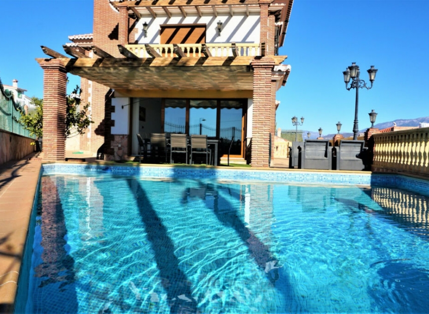 Resale - House -
Torre del Mar