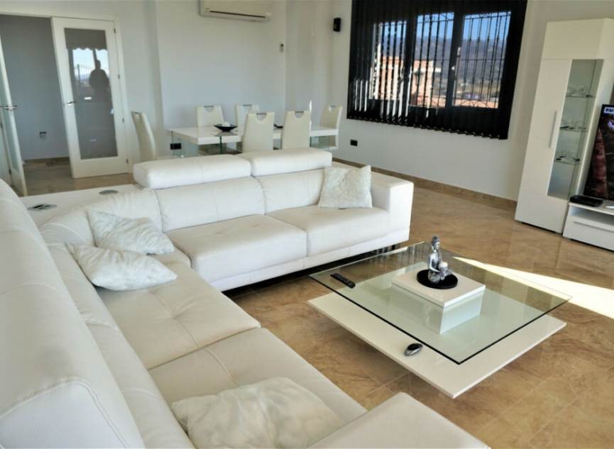 Resale - House -
Torre del Mar