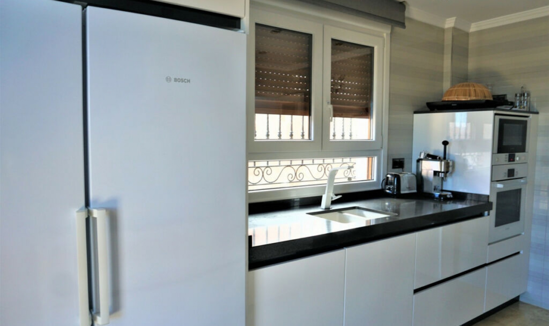 Resale - House -
Torre del Mar