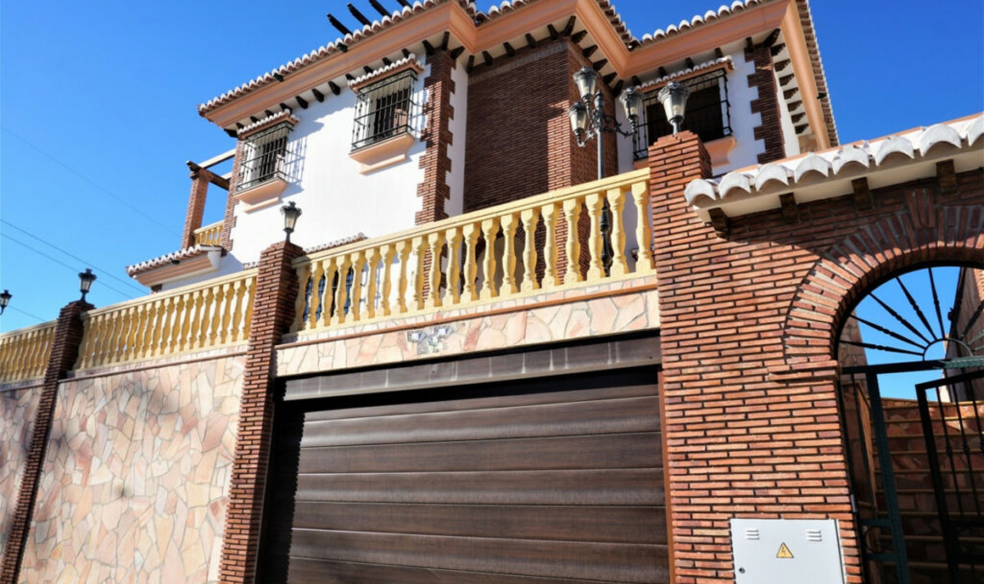 Resale - House -
Torre del Mar