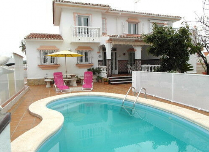 Resale - House -
Torre del Mar